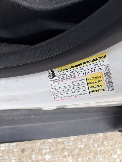 Used 2015 Ford Focus Titanium FWD image 13