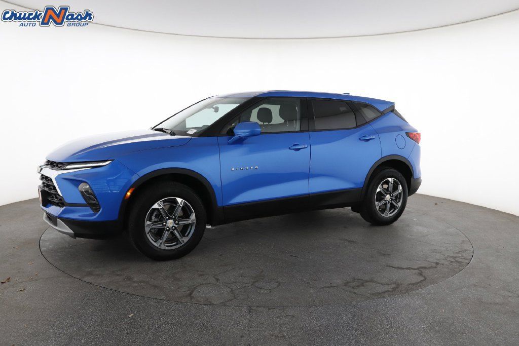 Certified 2026 Chevrolet Blazer LT FWD image 6