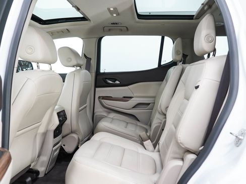 Used 2019 GMC Acadia Denali AWD/4WD image 16