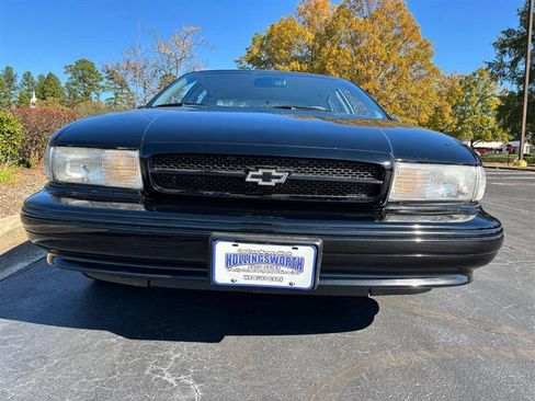 Used 1994 Chevrolet Caprice SS RWD image 4