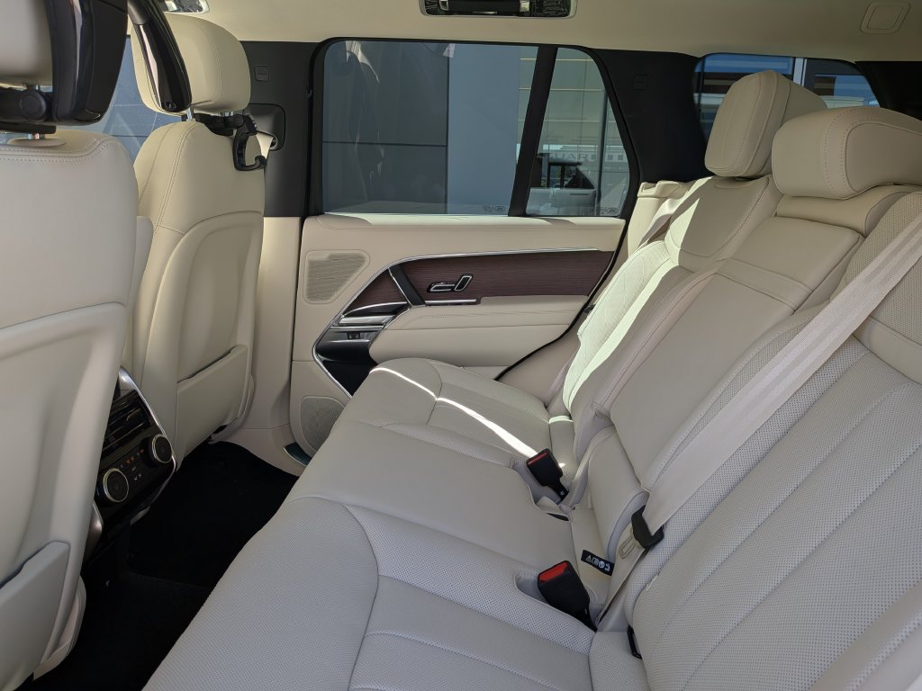 New 2026 Land Rover Range Rover SE AWD/4WD image 15