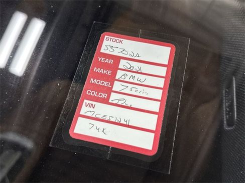 Used 2021 BMW 740i xDrive w/ M Sport Package image 34