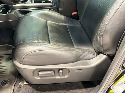 Used 2022 Toyota Tacoma TRD Off-Road w/ TRD Premium Off Road Package image 19