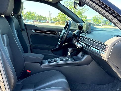 Used 2025 Honda Civic Sport image 9