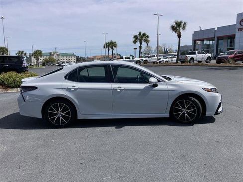 Certified 2023 Toyota Camry SE image 6