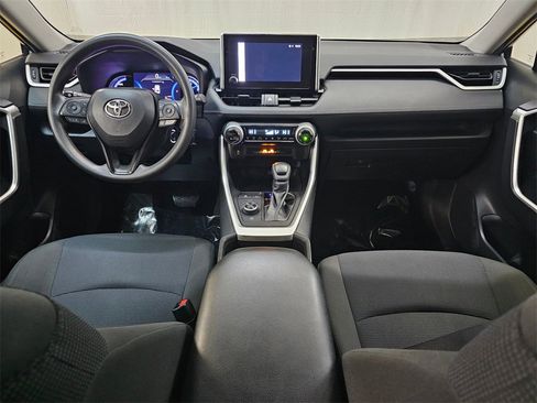 Used 2023 Toyota RAV4 LE image 18