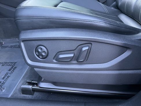 Used 2023 Audi Q5 2.0T Premium Plus w/ Premium Plus Package image 12