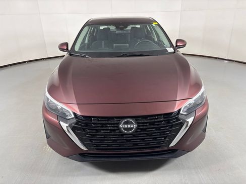 Used 2024 Nissan Sentra SV FWD image 3