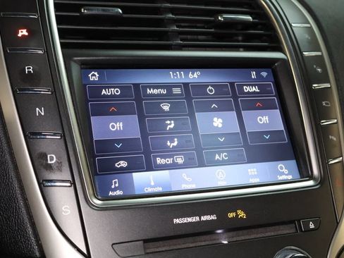 Used 2020 Lincoln Nautilus Reserve AWD/4WD image 34