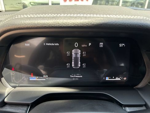 New 2026 Jeep Grand Cherokee Altitude RWD image 11
