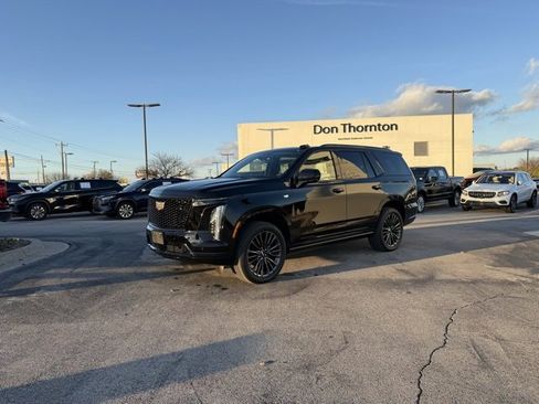 Used 2026 Cadillac Escalade Platinum Sport image 7