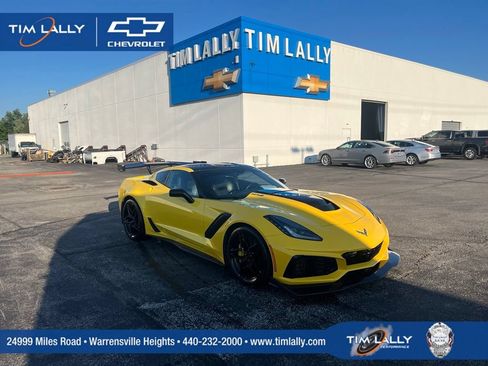 Used 2019 Chevrolet Corvette ZR1 w/ Chrome Badge Package RWD image 1