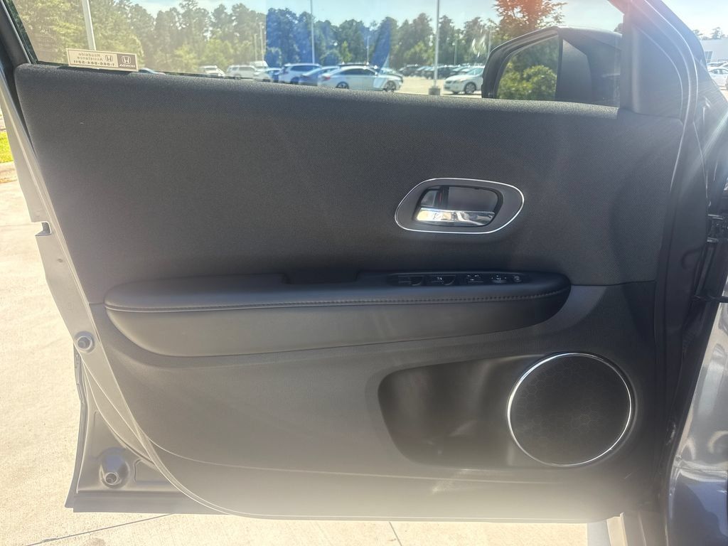 Used 2021 Honda HR-V EX image 14