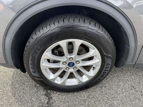 Certified 2021 Ford Escape SE image 8