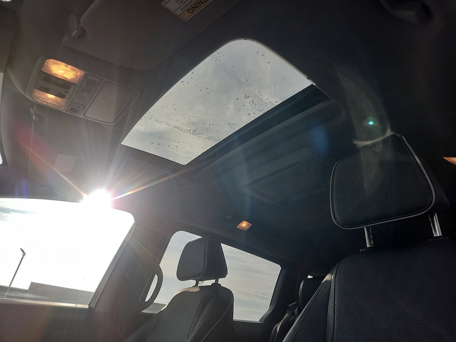 Used 2022 Honda Odyssey Elite image 16