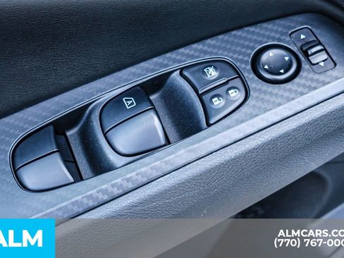 Used 2024 Nissan Altima 2.5 SV image 48