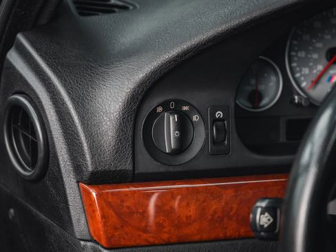 Used 2003 BMW M5 image 33