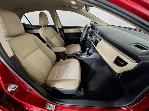 Used 2015 Toyota Corolla LE image 29