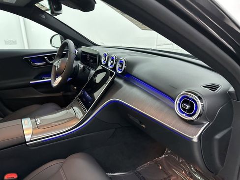 Used 2025 Mercedes-Benz C 300 Sedan image 27