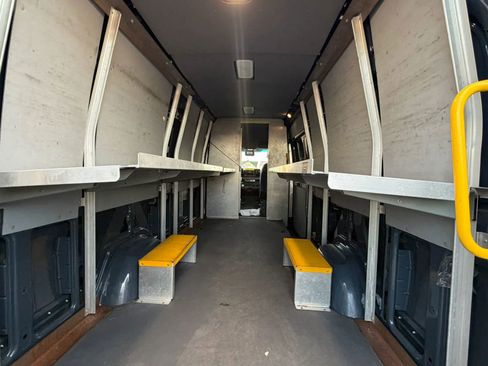 Used 2019 Mercedes-Benz Sprinter 170 image 27