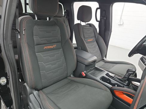 Used 2022 Nissan Frontier Pro-X image 10