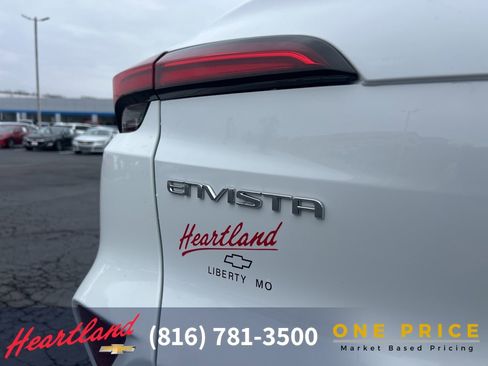 Used 2025 Buick Envista Preferred image 13