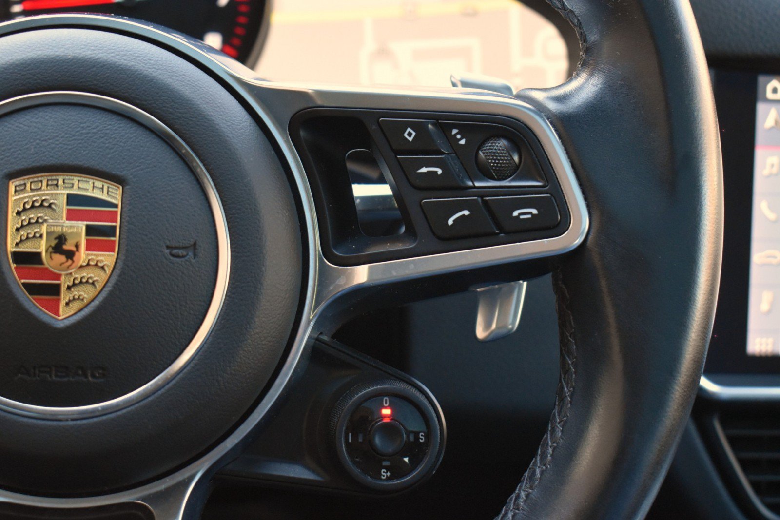 Used 2021 Porsche Cayenne Coupe AWD/4WD image 19