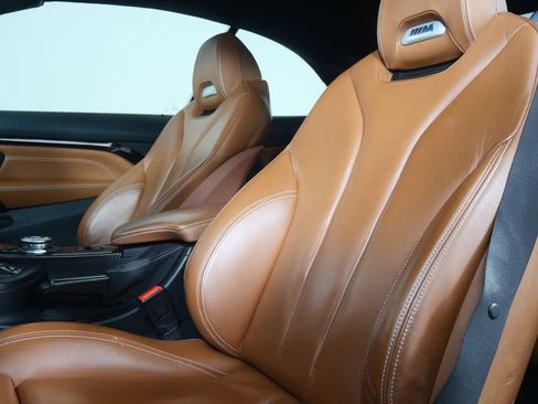 Used 2016 BMW M4 Convertible image 10