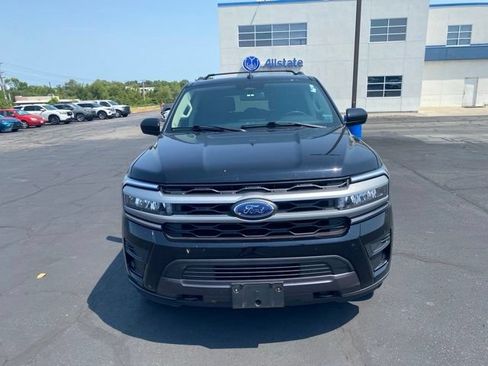Used 2024 Ford Expedition XLT AWD/4WD image 9