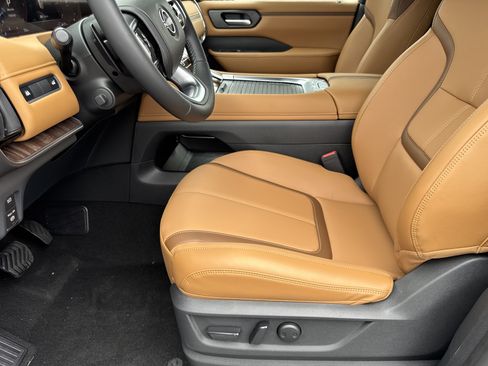 New 2026 Nissan Armada SL w/ Captain's Chari Seat Package AWD/4WD image 10