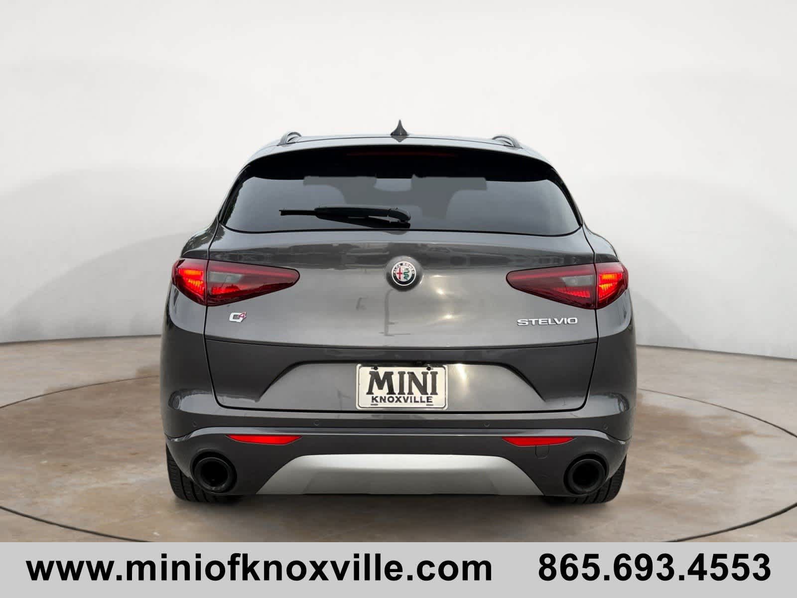 Used 2023 Alfa Romeo Stelvio Ti w/ Active Assist Plus Package AWD/4WD image 4