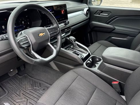 Used 2024 Chevrolet Colorado LT w/ LT Convenience Package II RWD image 10