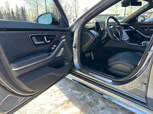 Used 2025 Mercedes-Benz S 580 4MATIC Sedan image 19