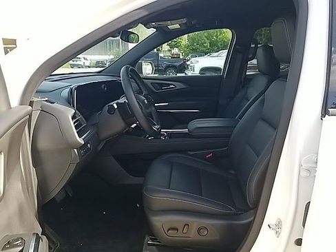 Certified 2026 Chevrolet Traverse LT AWD/4WD image 24