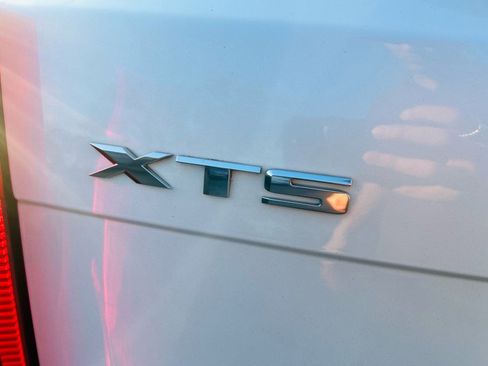 Used 2016 Cadillac XTS Luxury w/ Driver Awareness Package image 15