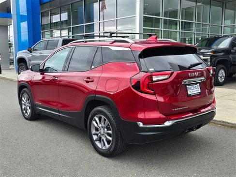 Used 2022 GMC Terrain SLT w/ Infotainment Package II image 34