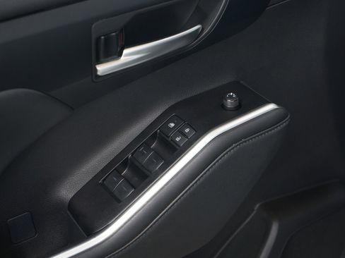 Used 2025 Toyota Highlander XSE image 23