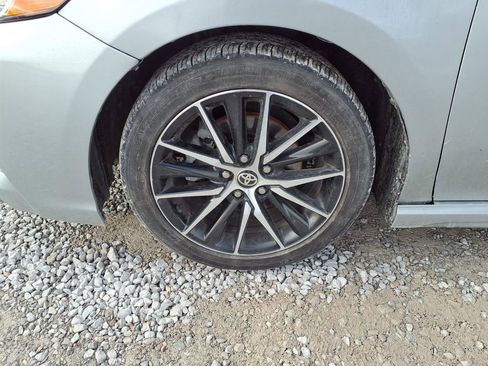 Used 2021 Toyota Camry SE image 35