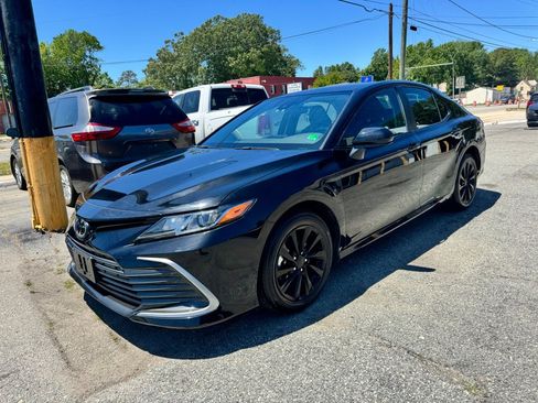 Used 2024 Toyota Camry LE FWD image 2