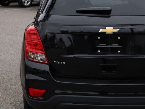 Used 2021 Chevrolet Trax LS w/ Tint and Cruise Package image 19