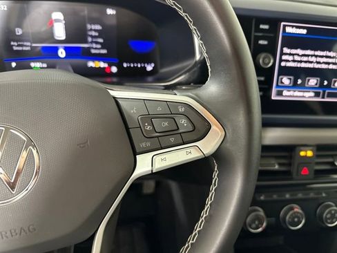 Used 2023 Volkswagen Taos SE image 16