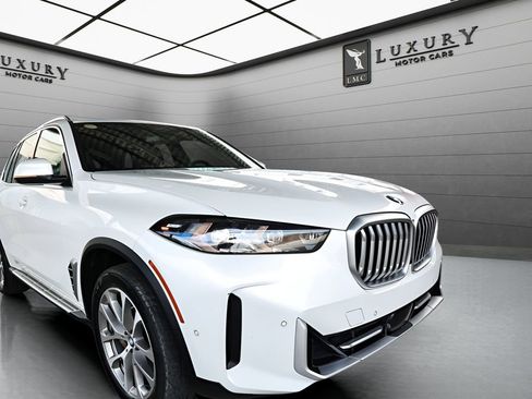 Used 2024 BMW X5 xDrive40i image 12