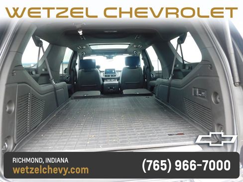 Used 2023 Chevrolet Suburban Premier w/ Advanced Technology Package AWD/4WD image 31