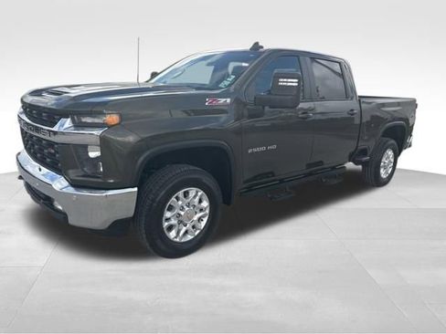 Used 2023 Chevrolet Silverado 2500 LT w/ Convenience Package image 4