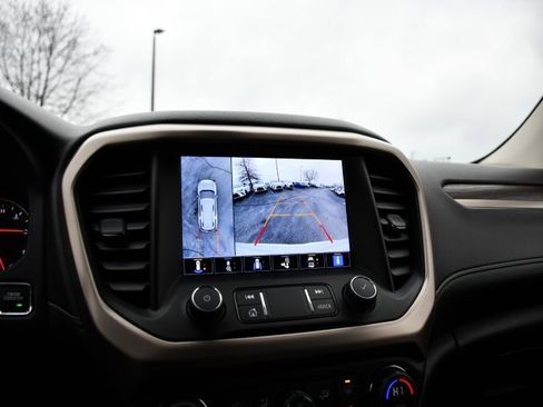 Used 2022 GMC Acadia Denali w/ Denali Ultimate Package image 17