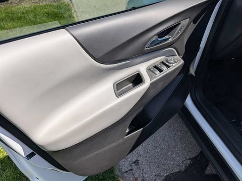 Used 2024 Chevrolet Equinox LS w/ LS Convenience Package AWD/4WD image 20