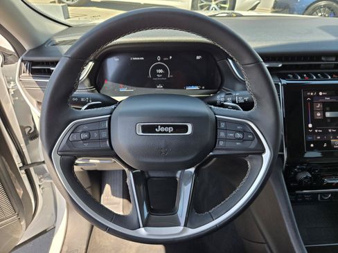 Certified 2023 Jeep Grand Cherokee L Laredo w/ Luxury Tech Group I RWD image 15