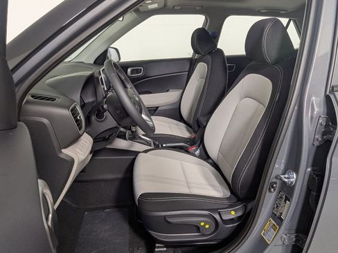 New 2026 Hyundai Venue SEL FWD image 12