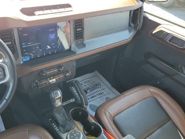 Used 2024 Ford Bronco Outer Banks w/ Sasquatch Package AWD/4WD image 28