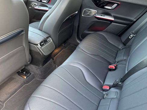 New 2026 Mercedes-Benz EQE 320 4MATIC SUV image 21